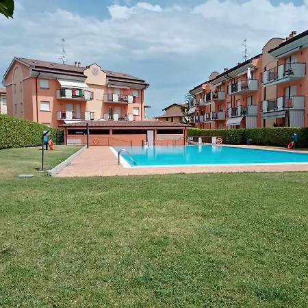 Angelica - Piano Terra Con Terrazza, Piscina E Garage *