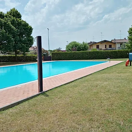 Angelica - Piano Terra Con Terrazza, Piscina E Garage Appartement