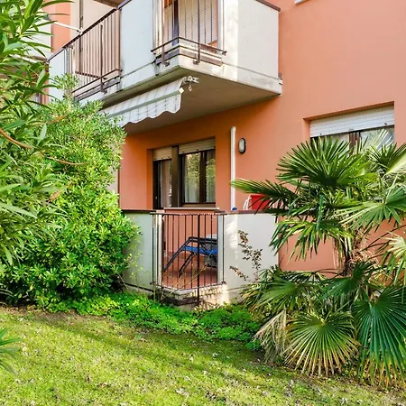 Appartement Angelica - Piano Terra Con Terrazza, Piscina E Garage Sirmione